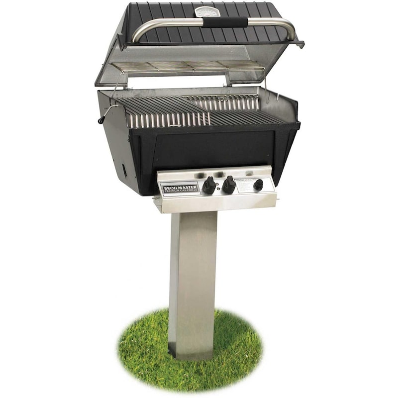 Broilmaster P4-XFN Premium Natural Gas Grill On Black In-Ground Post